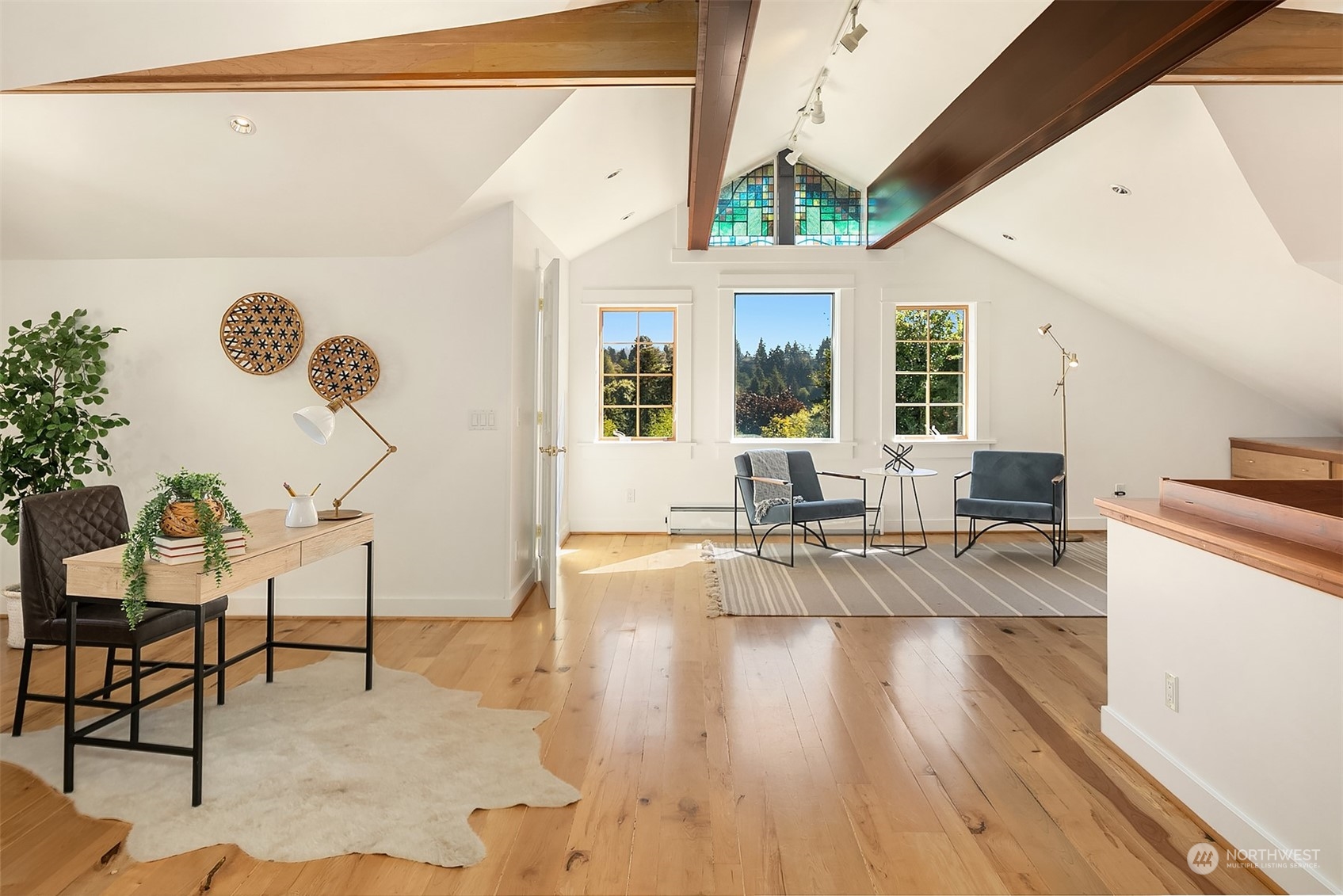 10040 38th Avenue NE