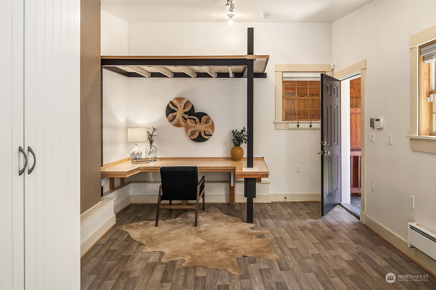 10040 38th Avenue NE