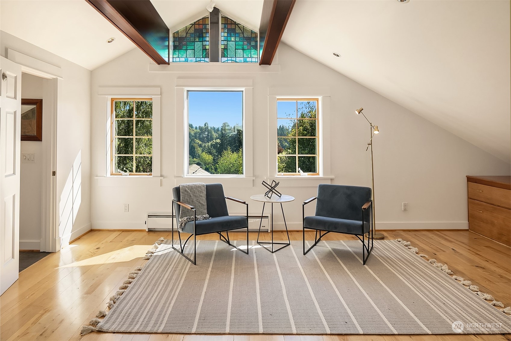 10040 38th Avenue NE