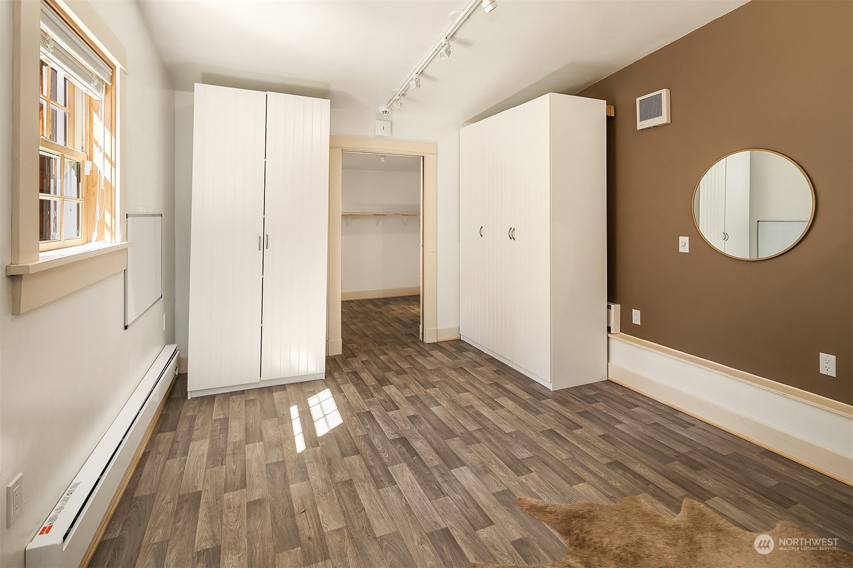 10040 38th Avenue NE