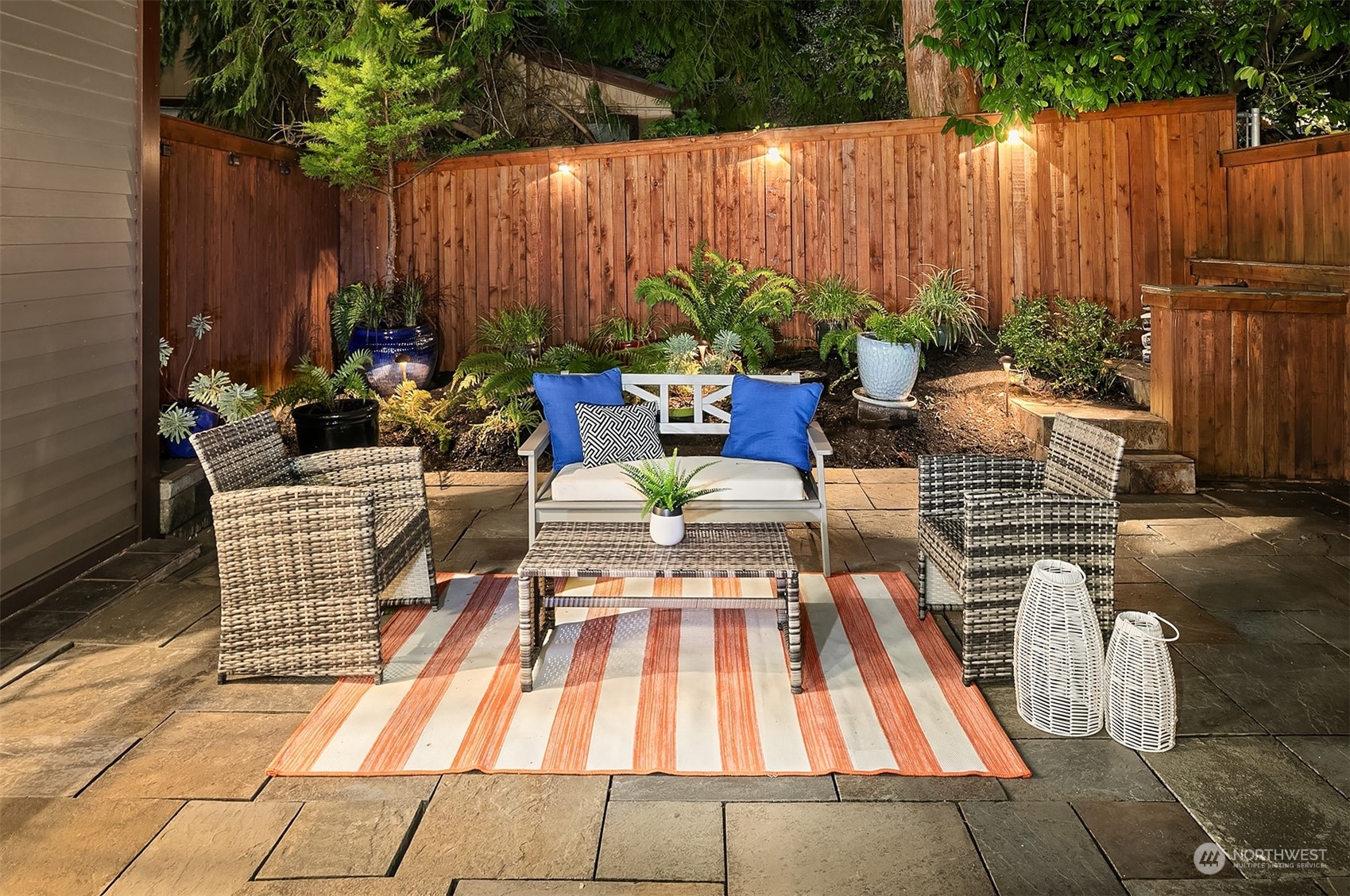 10040 38th Avenue NE