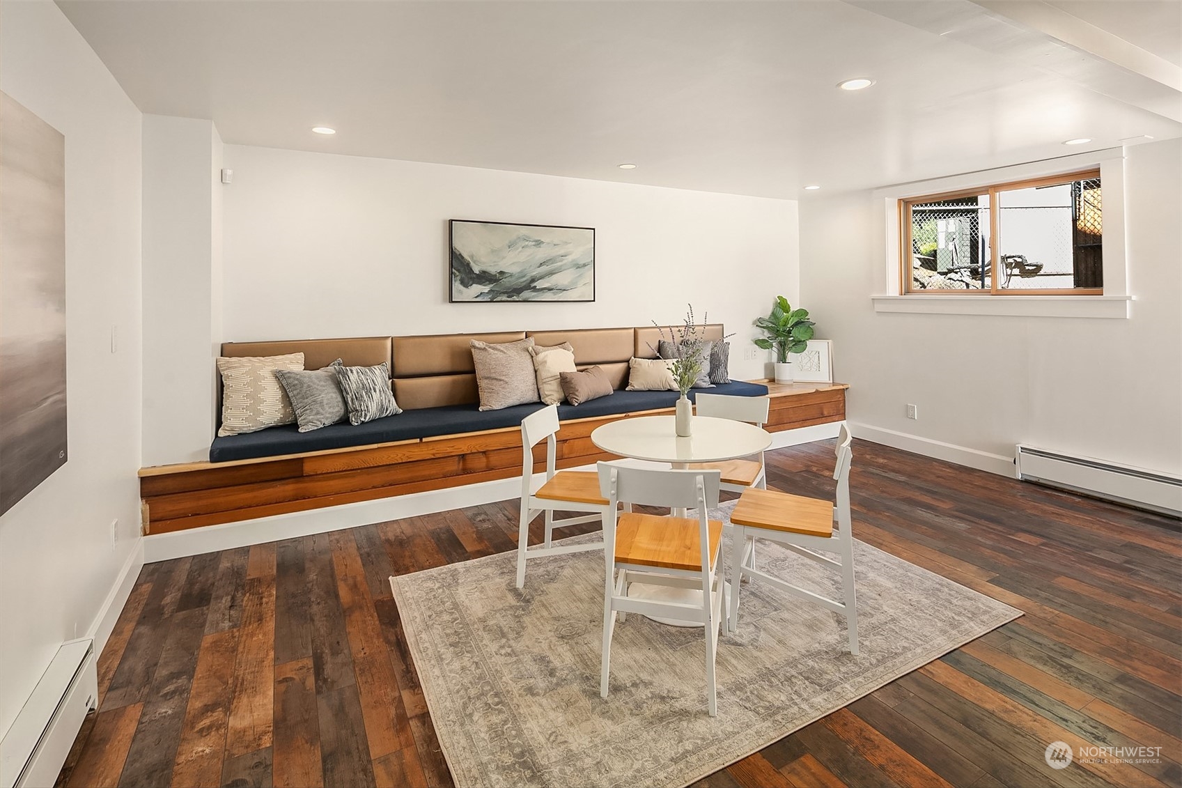 10040 38th Avenue NE