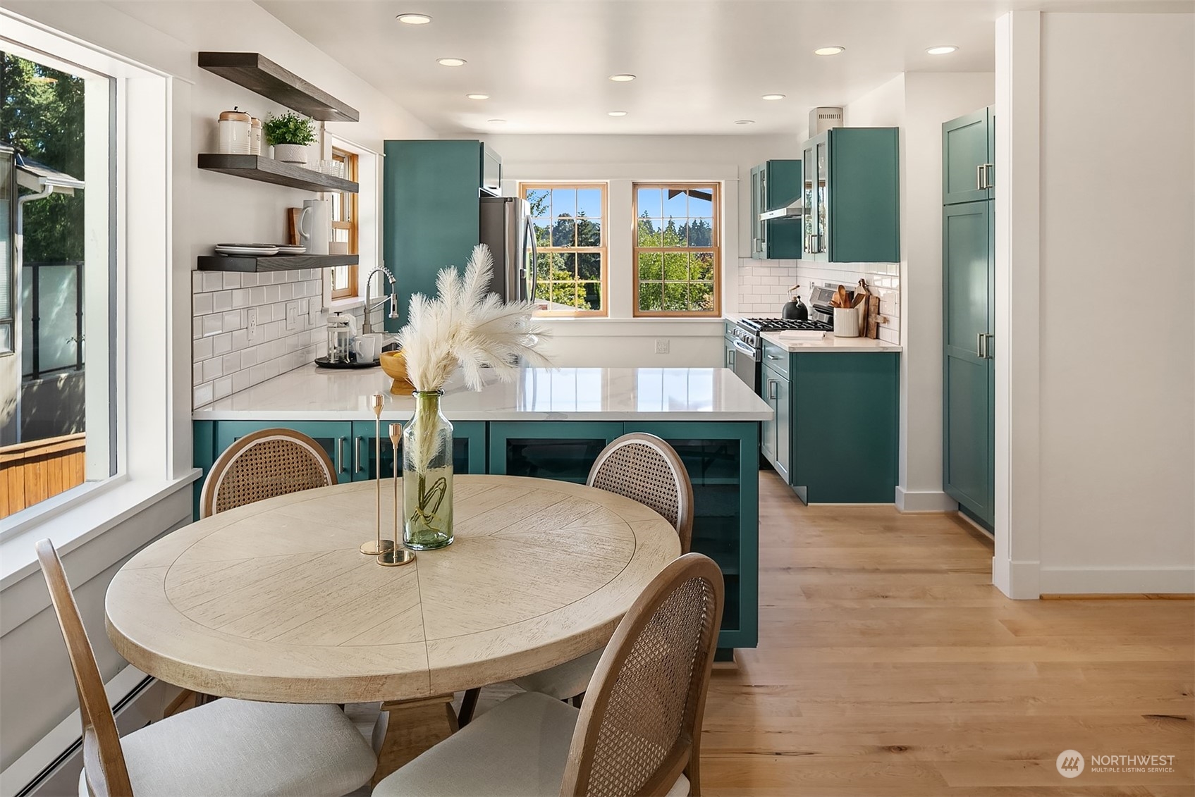 10040 38th Avenue NE