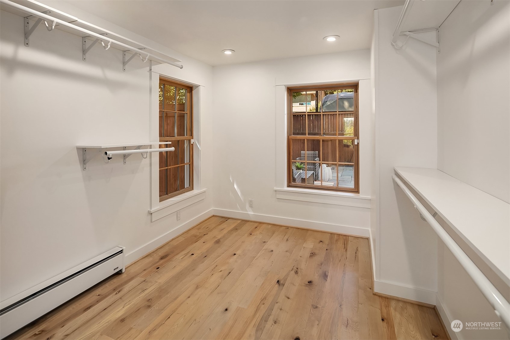 10040 38th Avenue NE