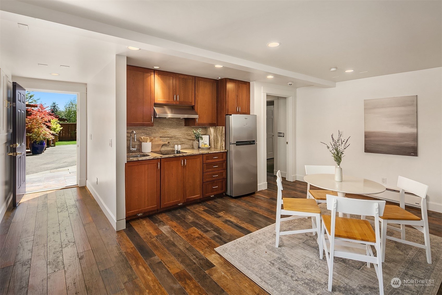 10040 38th Avenue NE