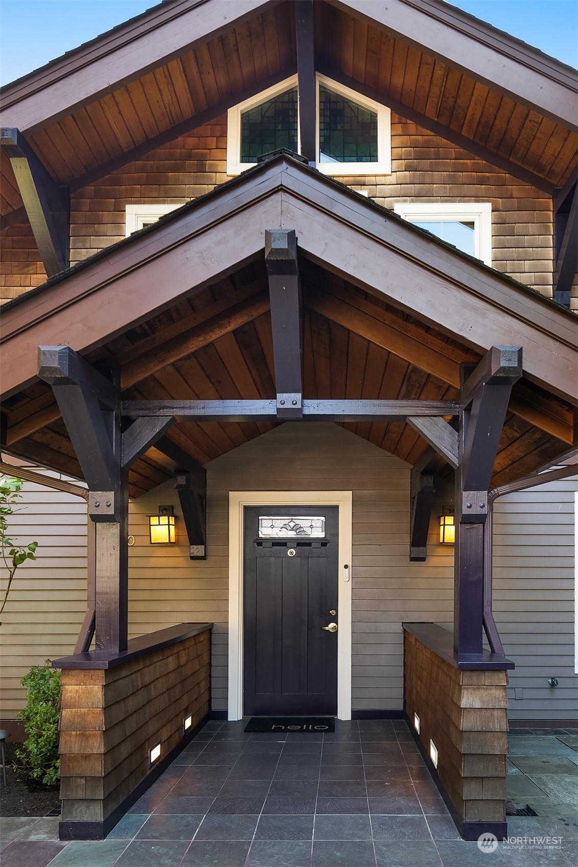 10040 38th Avenue NE