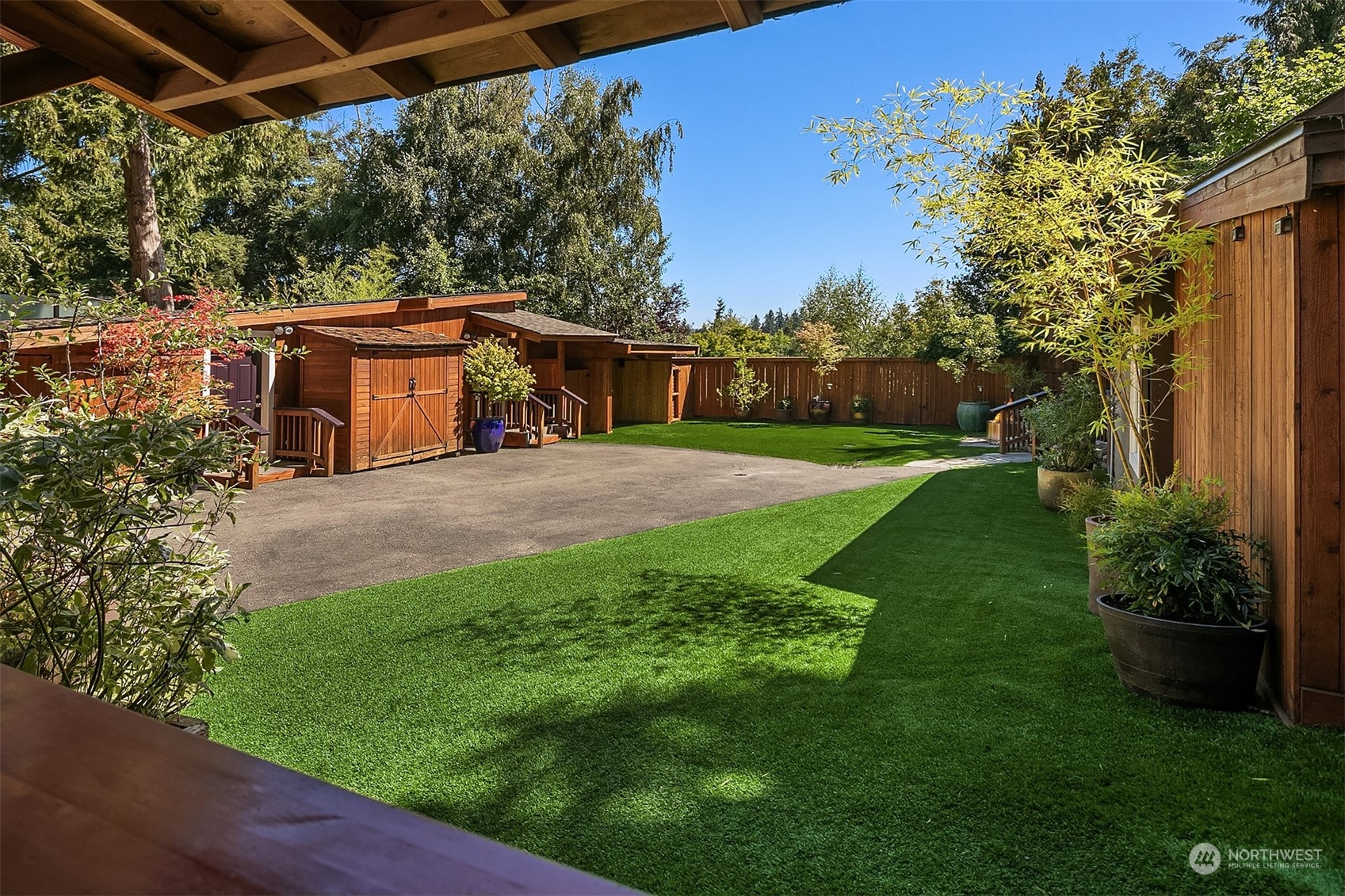 10040 38th Avenue NE