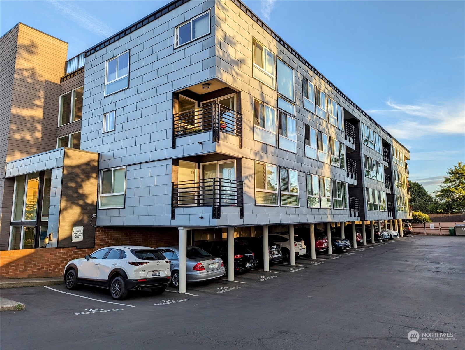 3501 SW Holden Street #306
