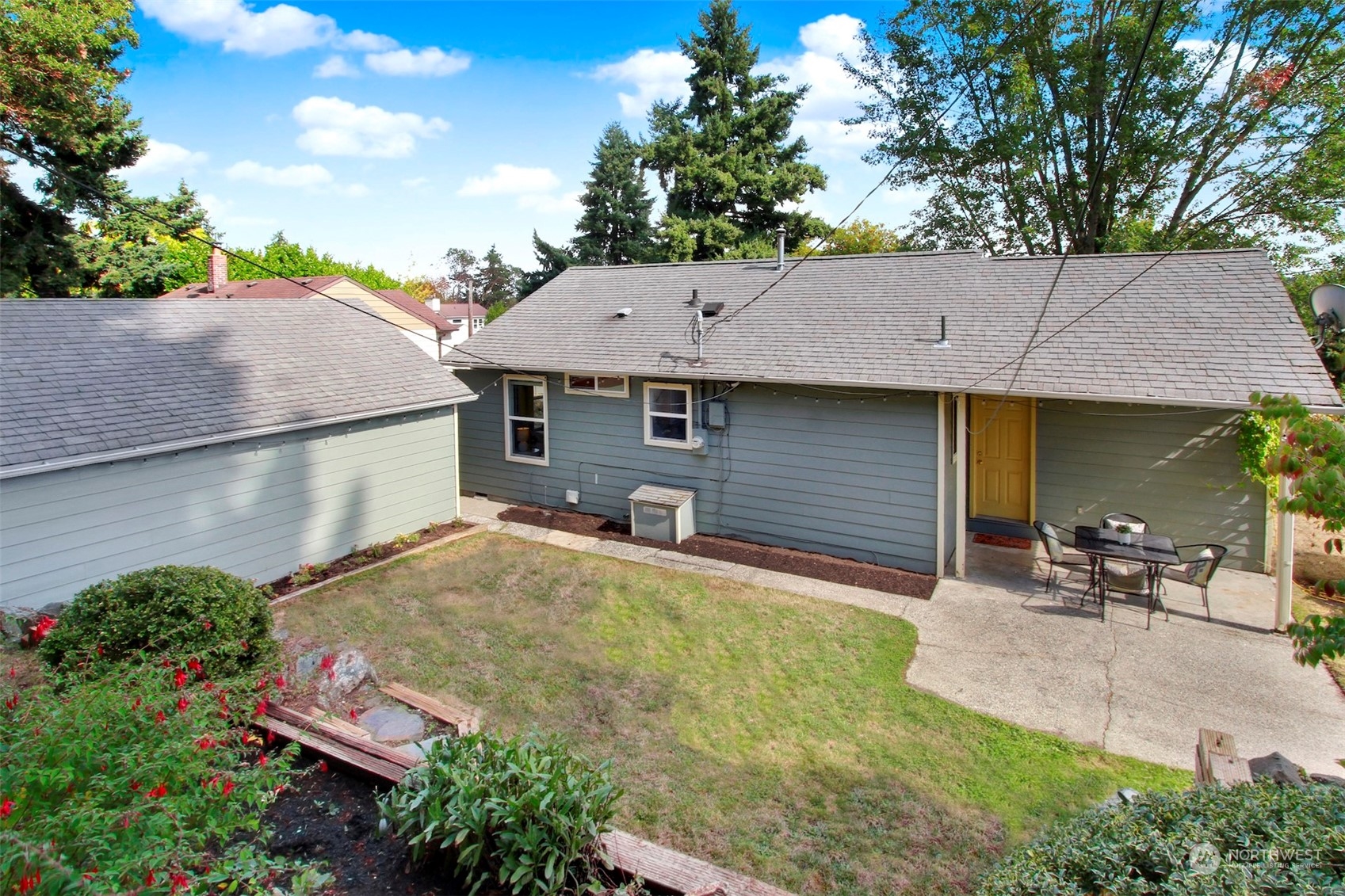 9913 32nd Avenue SW