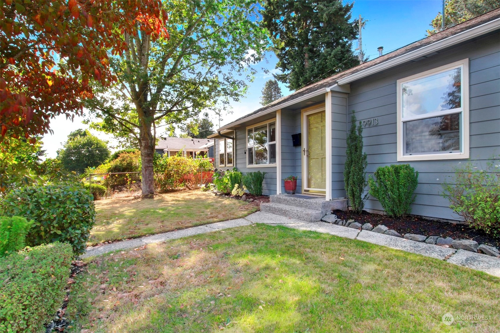9913 32nd Avenue SW