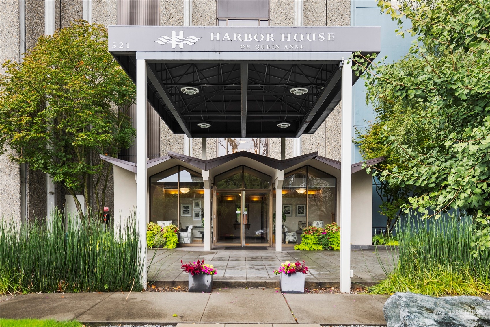 521 5th Avenue W #301
