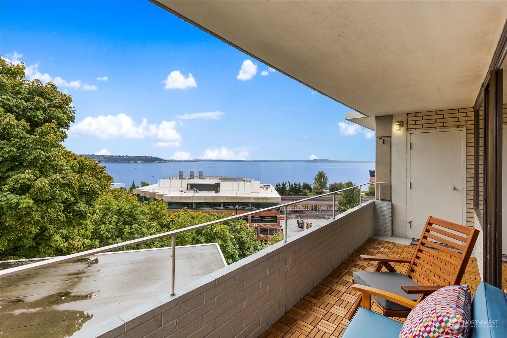 521 5th Avenue W #301