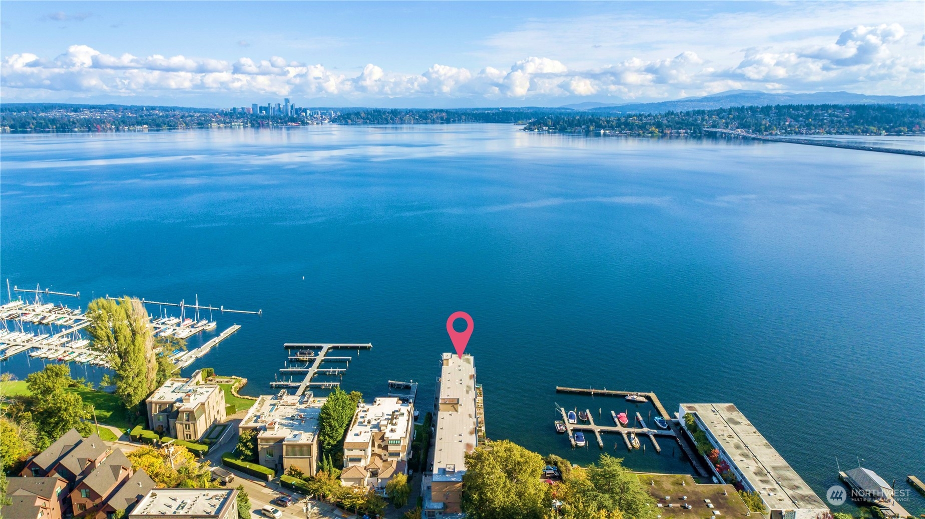334 Lakeside Avenue S #308