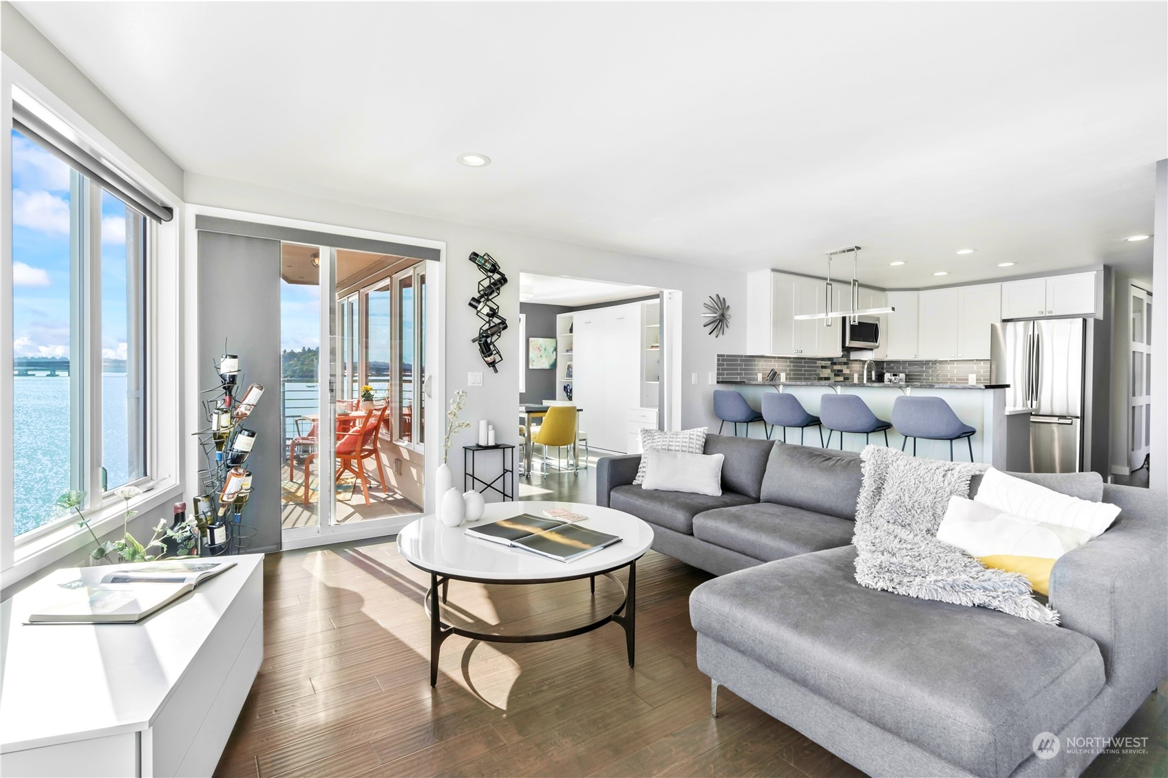 334 Lakeside Avenue S #308