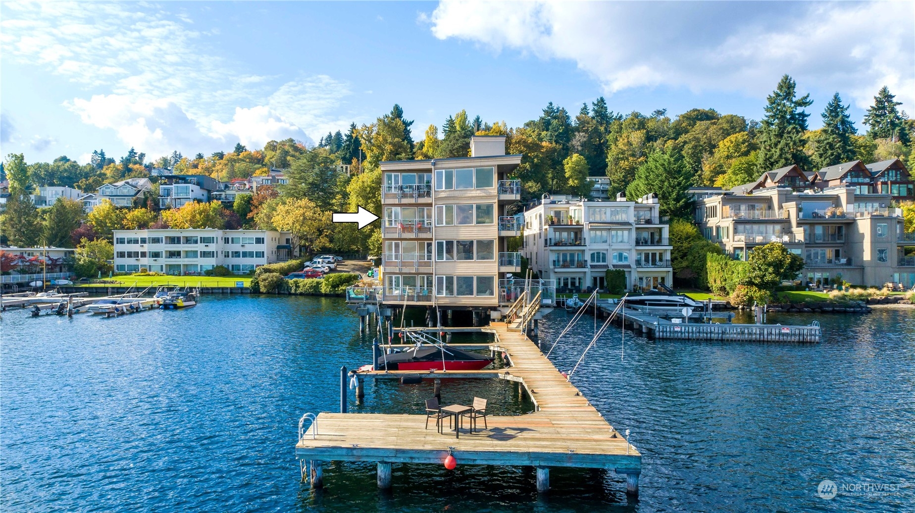 334 Lakeside Avenue S #308