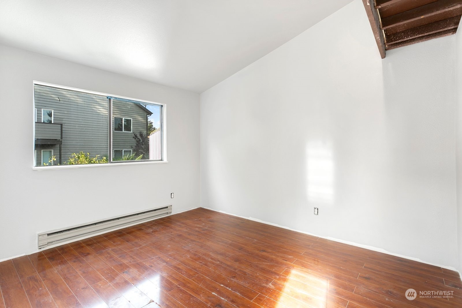 8831 Midvale Avenue N
