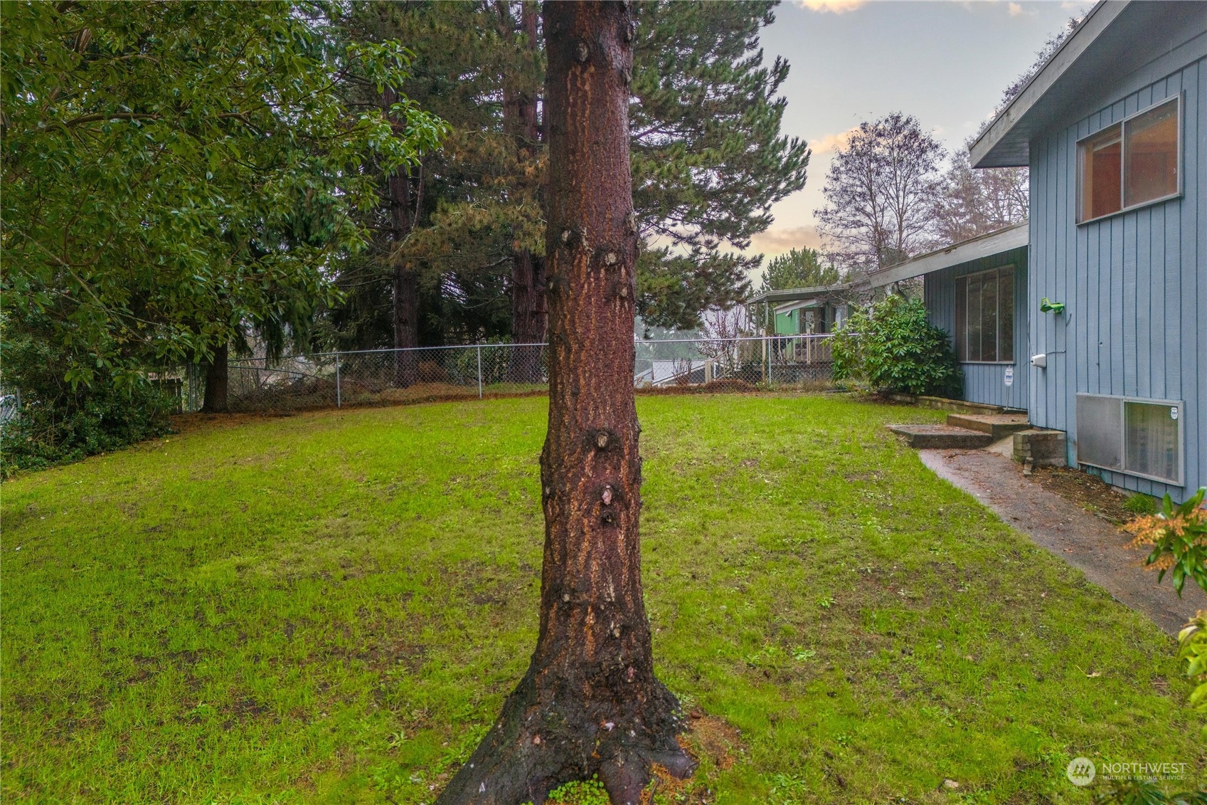 907 SW 104th Street