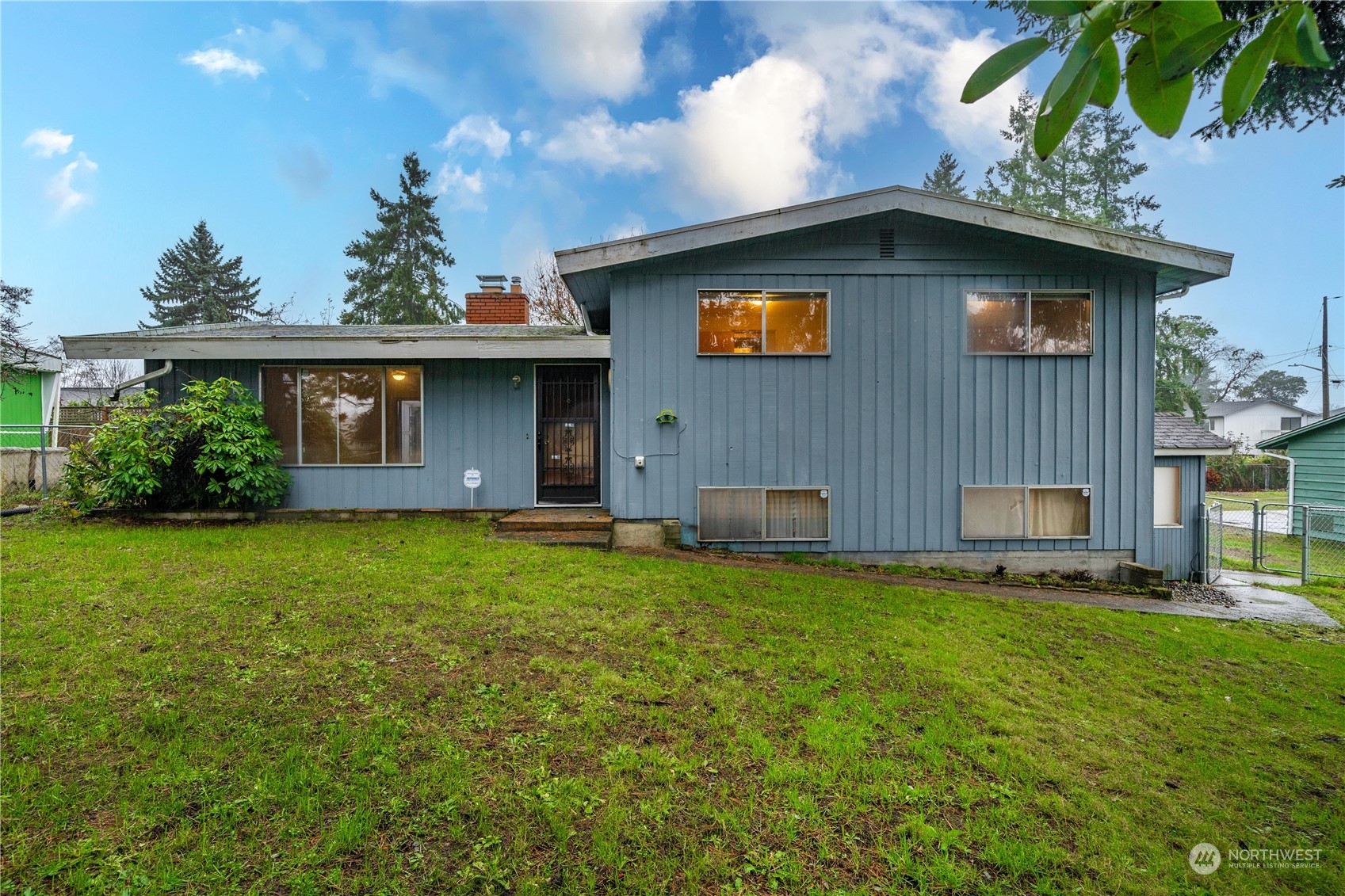 907 SW 104th Street