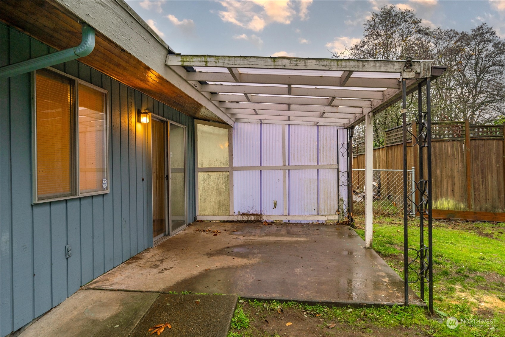 907 SW 104th Street