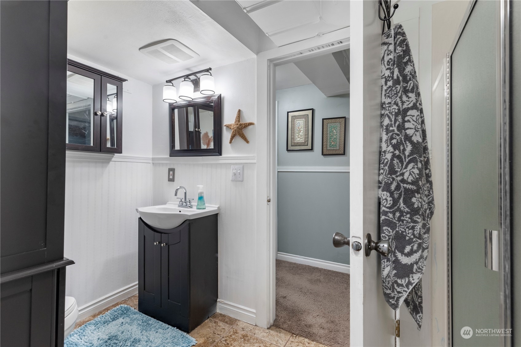 1207 NE 168th