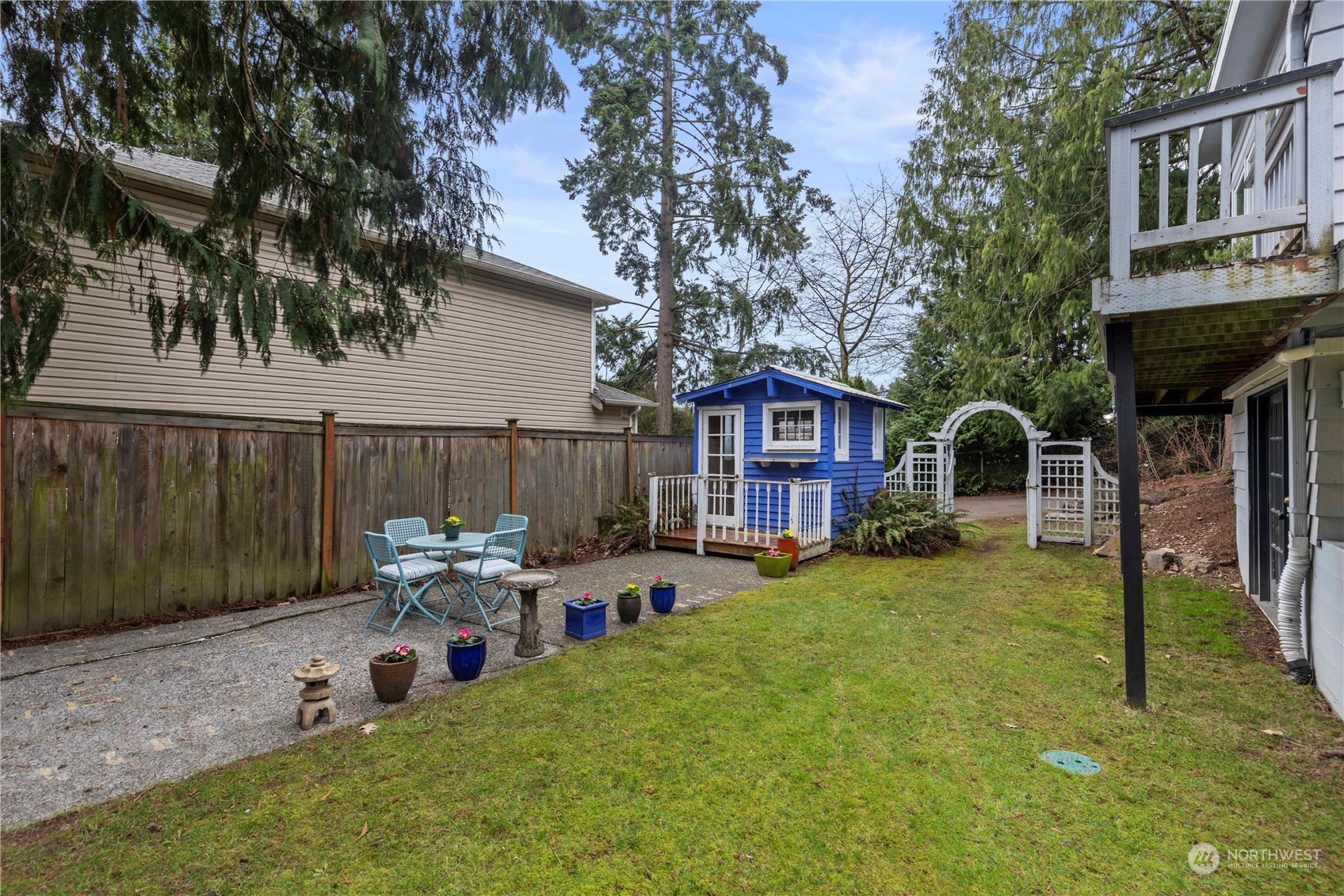 1207 NE 168th