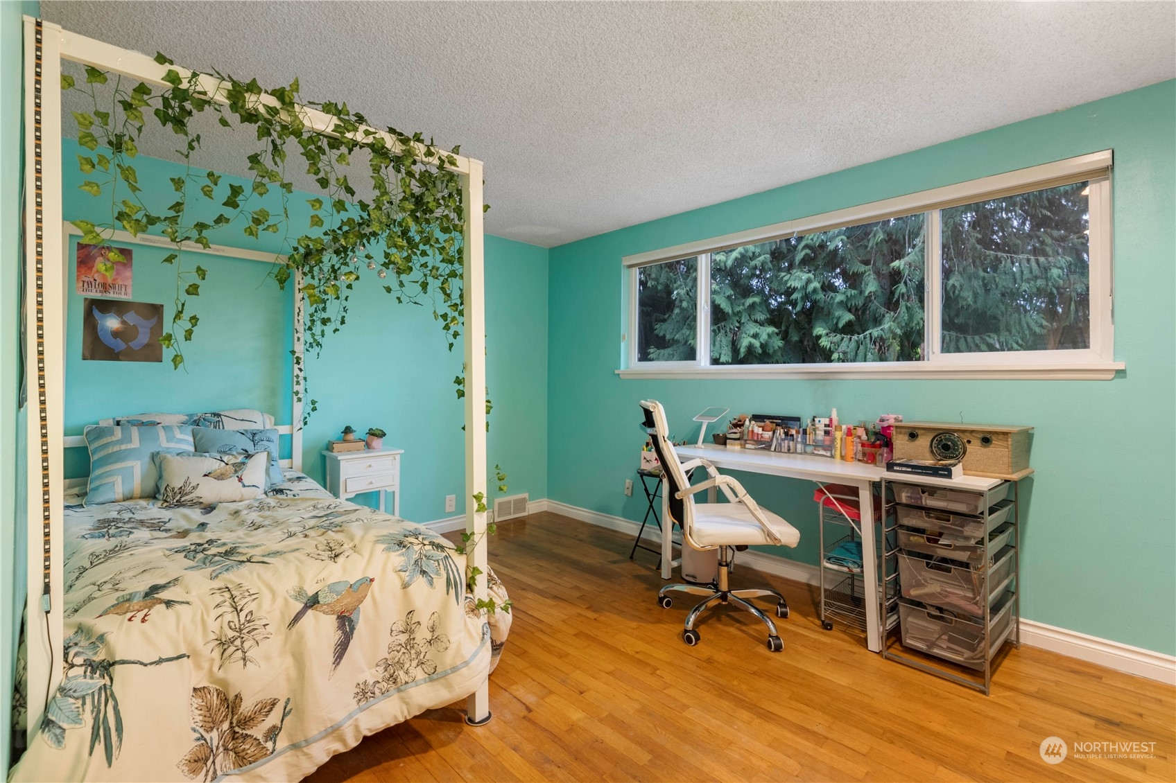 1207 NE 168th
