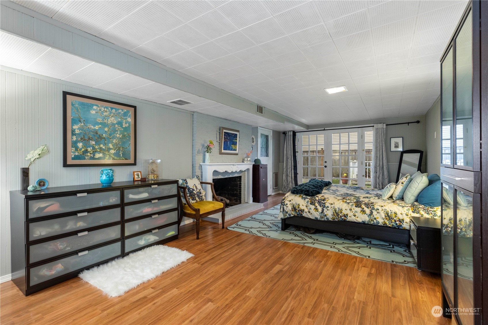1207 NE 168th