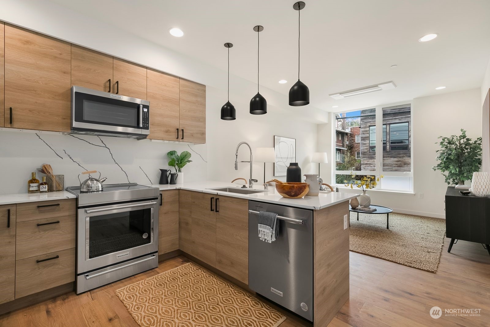 2624 Eastlake Avenue E Unit: B