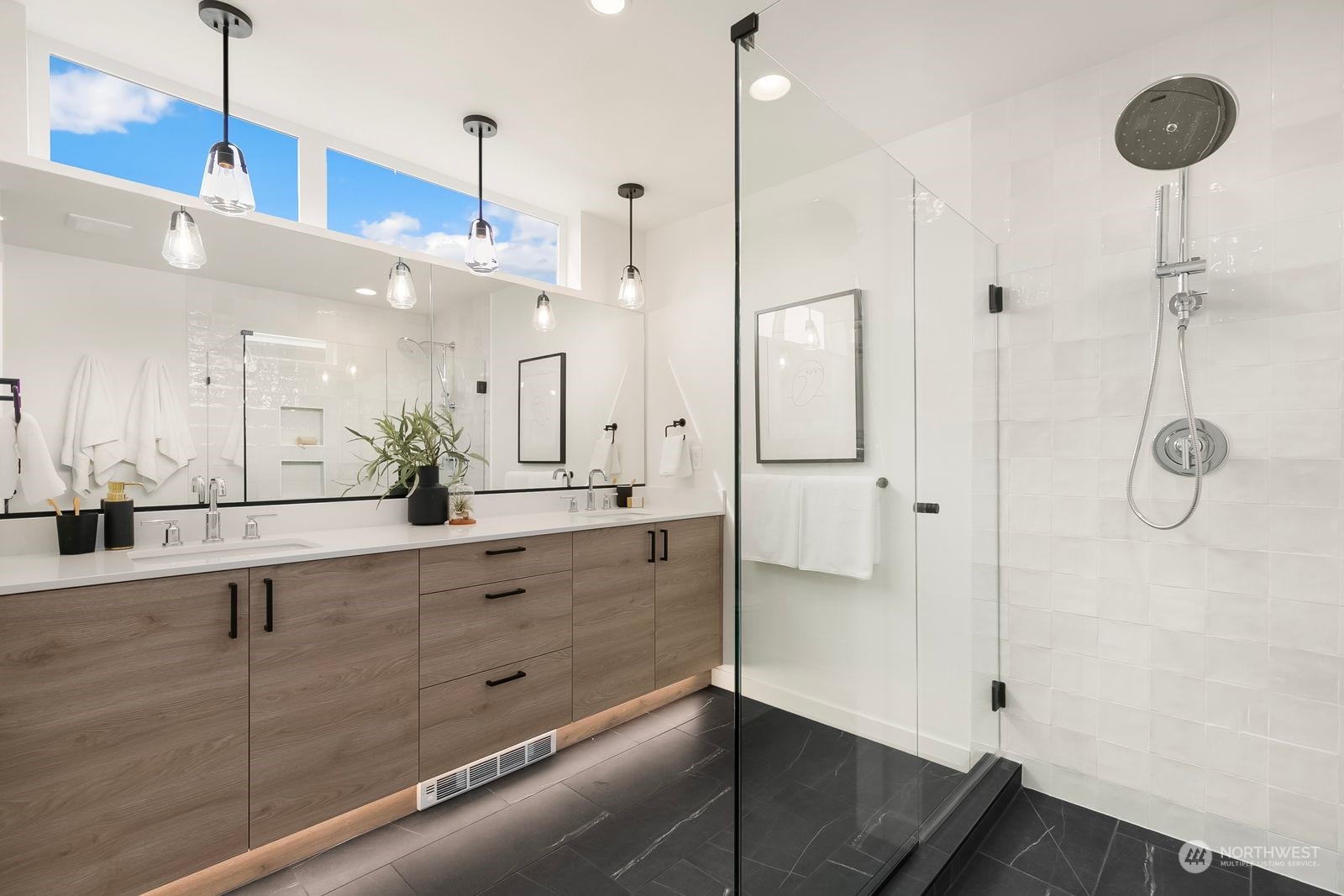 2624 Eastlake Avenue E Unit: B