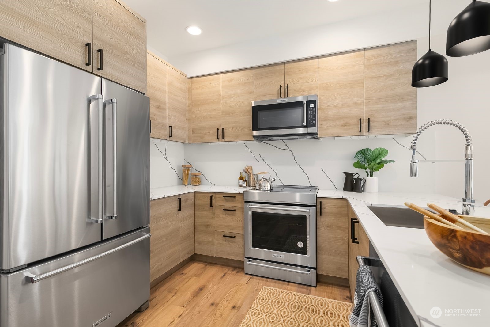 2624 Eastlake Avenue E Unit: B