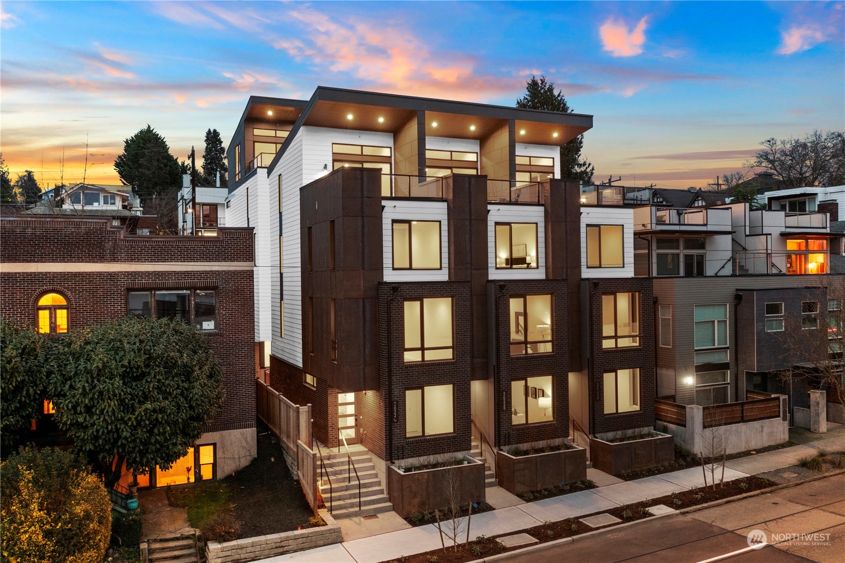 2624 Eastlake Avenue E Unit: B