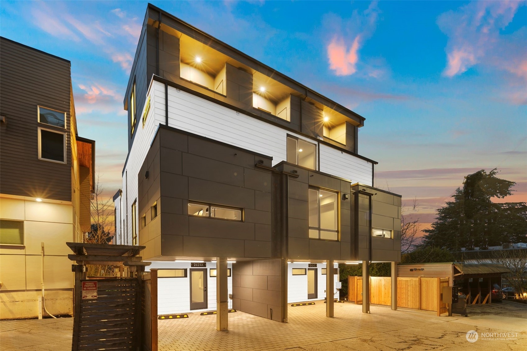 2624 Eastlake Avenue E Unit: B