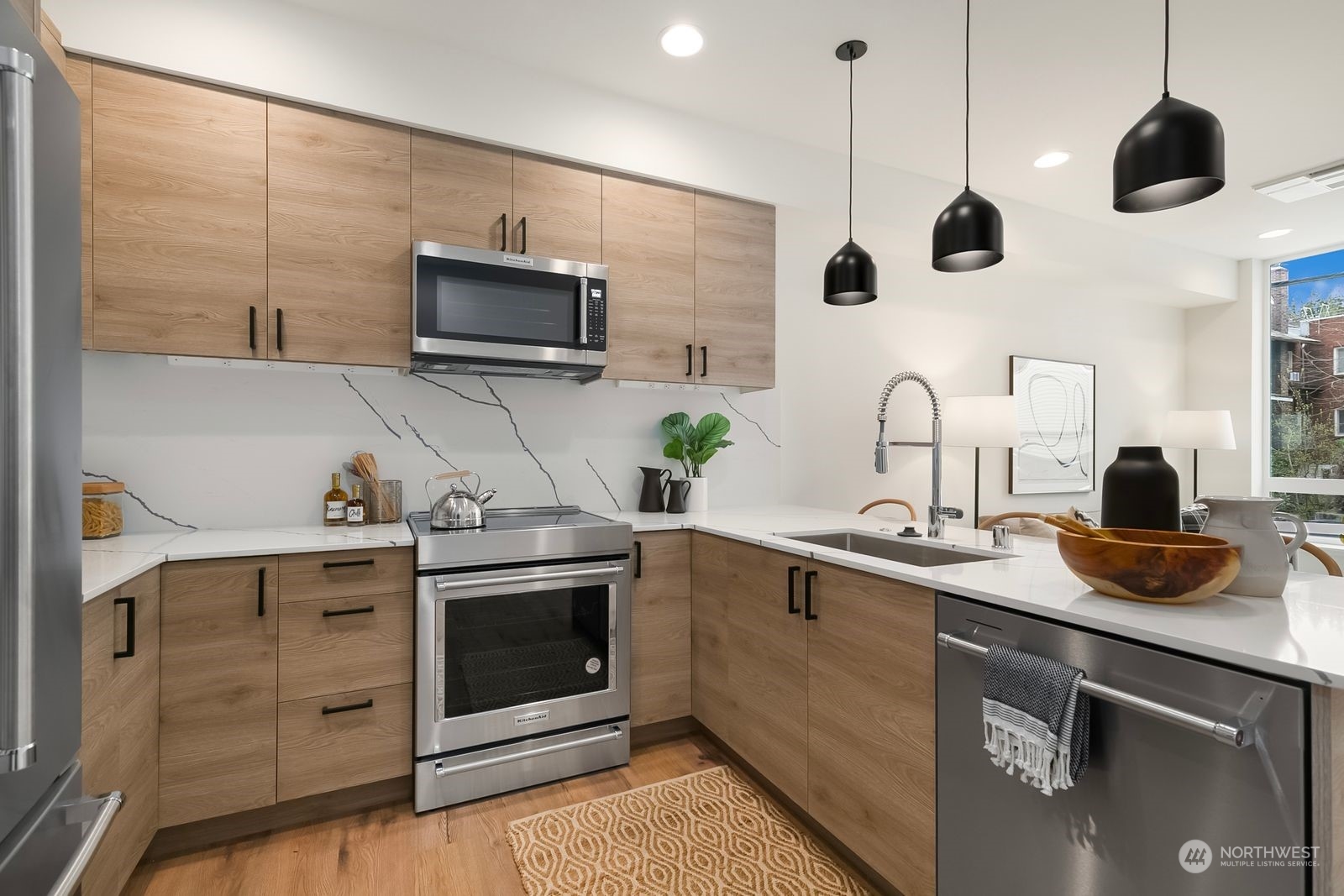 2624 Eastlake Avenue E Unit: B