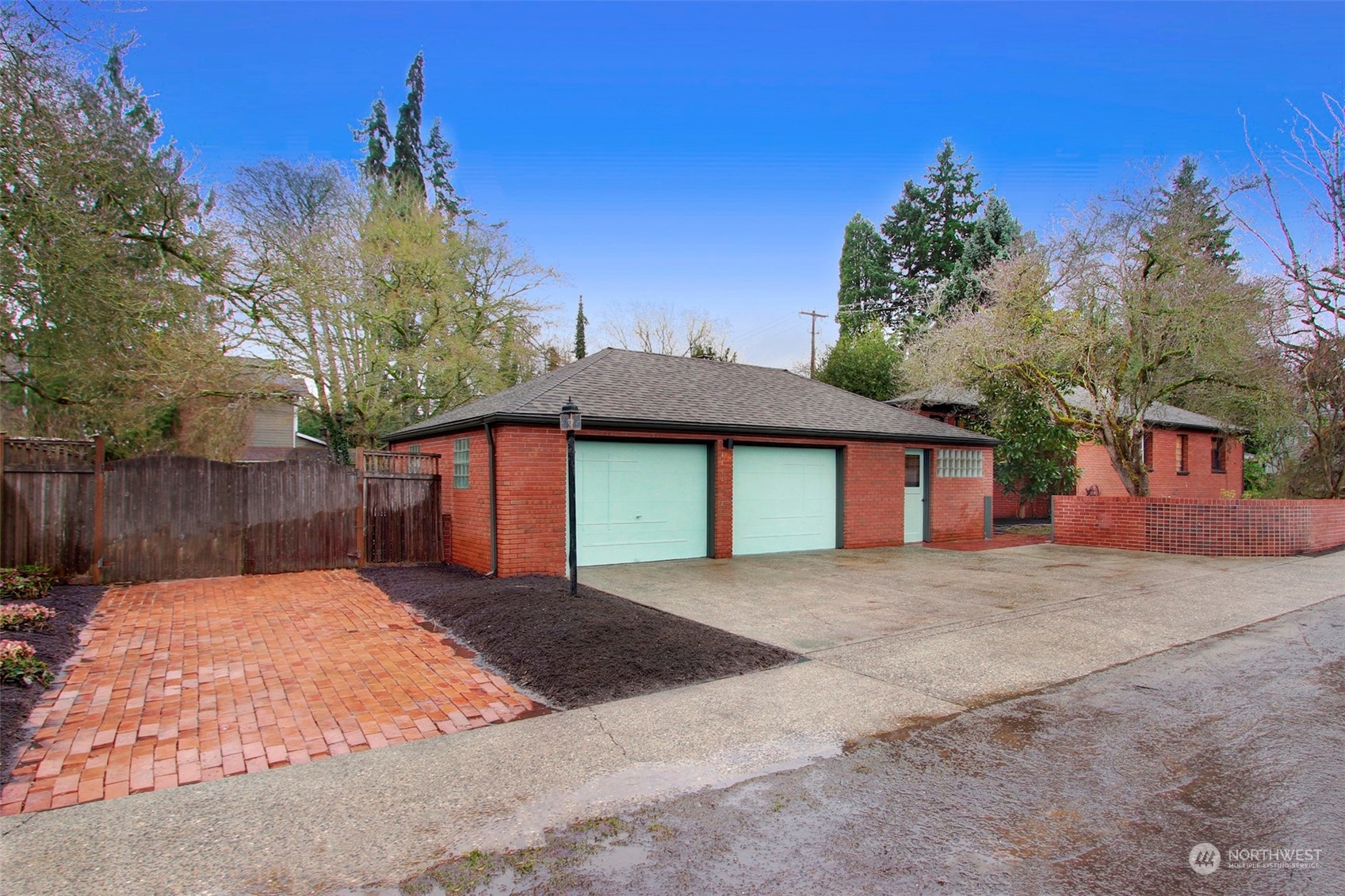 3621 NE 110th Street