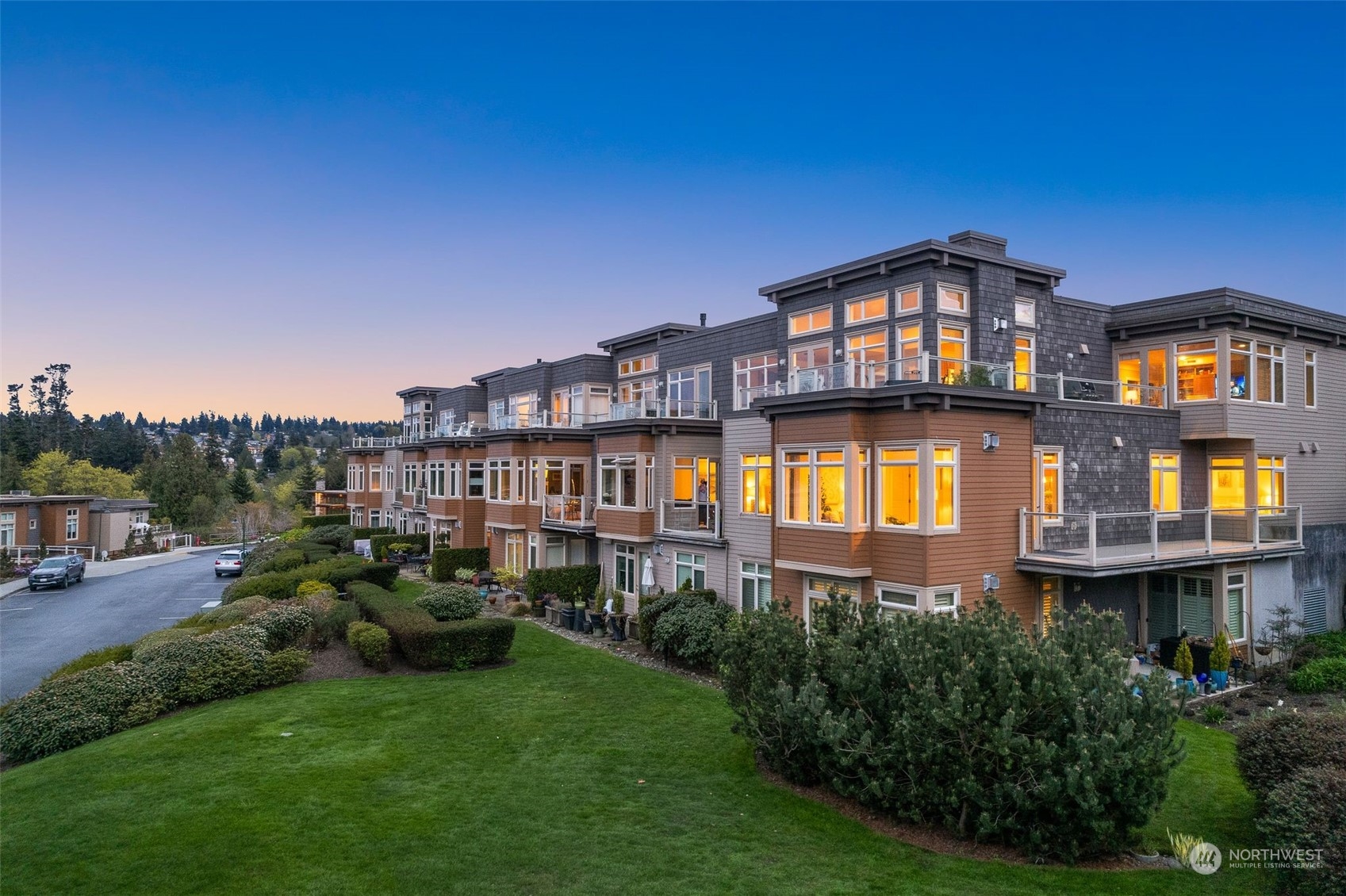 75 Pine Street #204