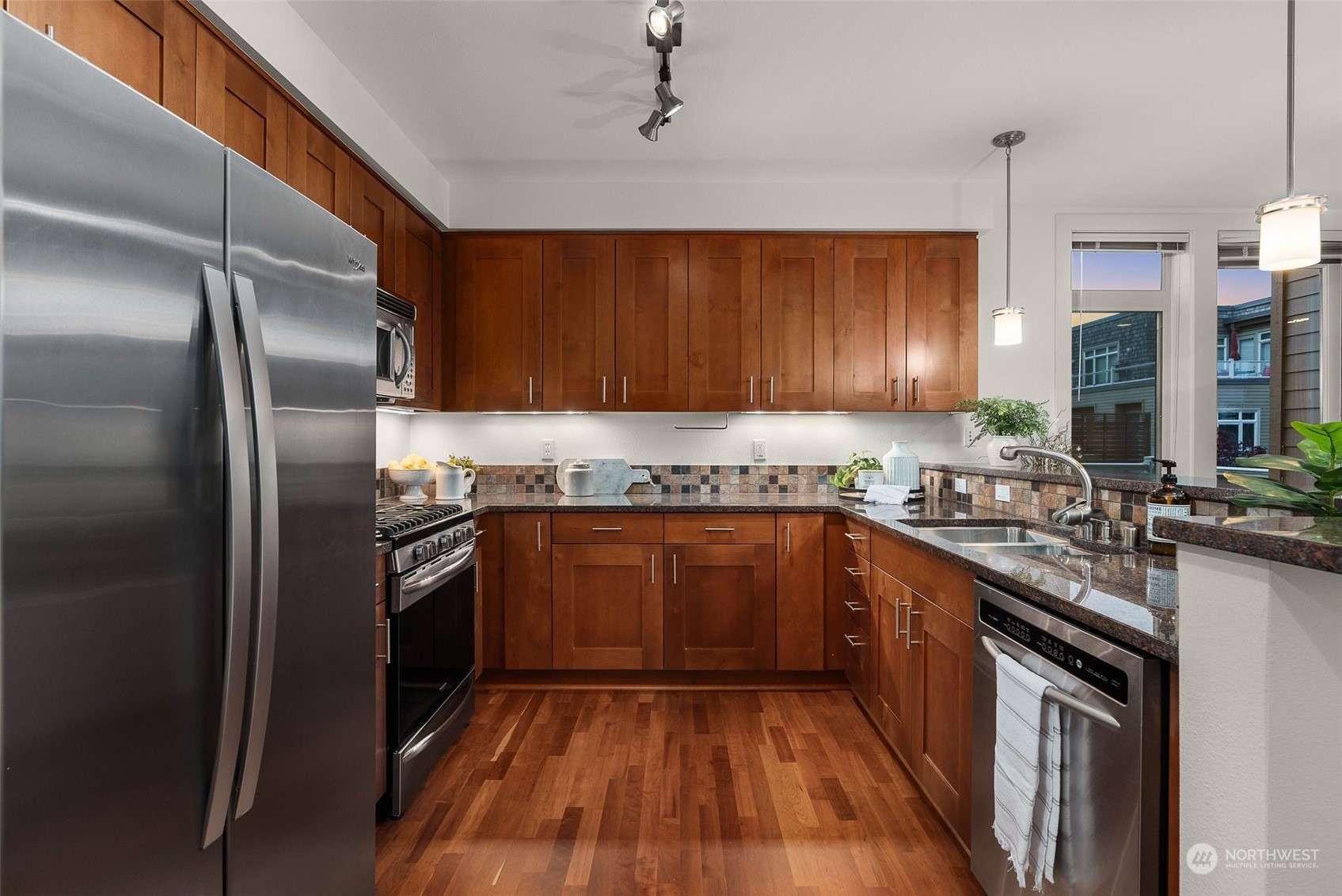 75 Pine Street #204
