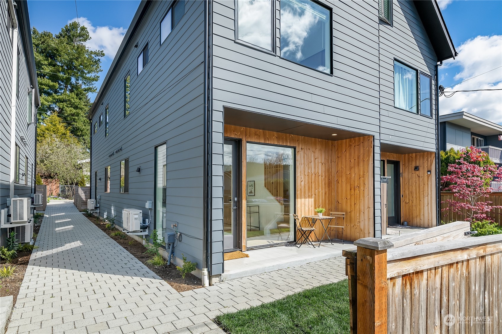 916 N 100th Street
