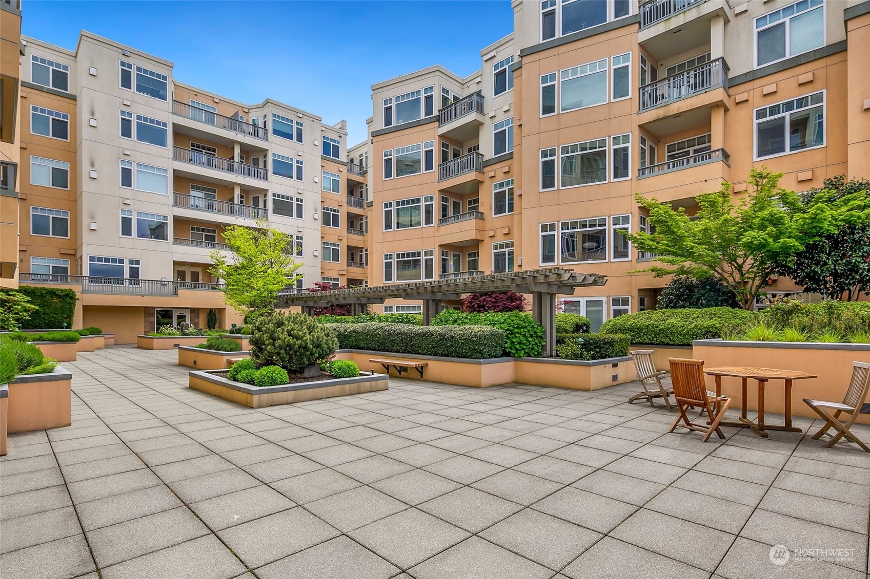 109 2nd Street S #638