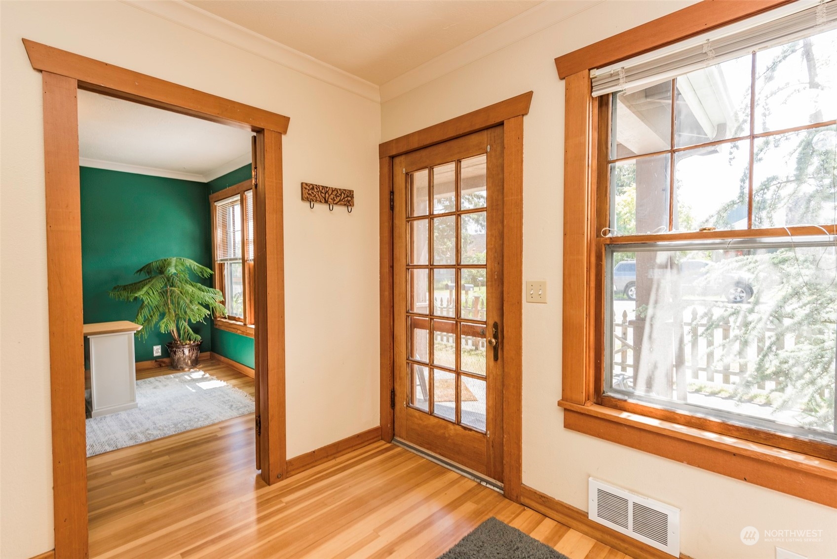 152 W Maple Street