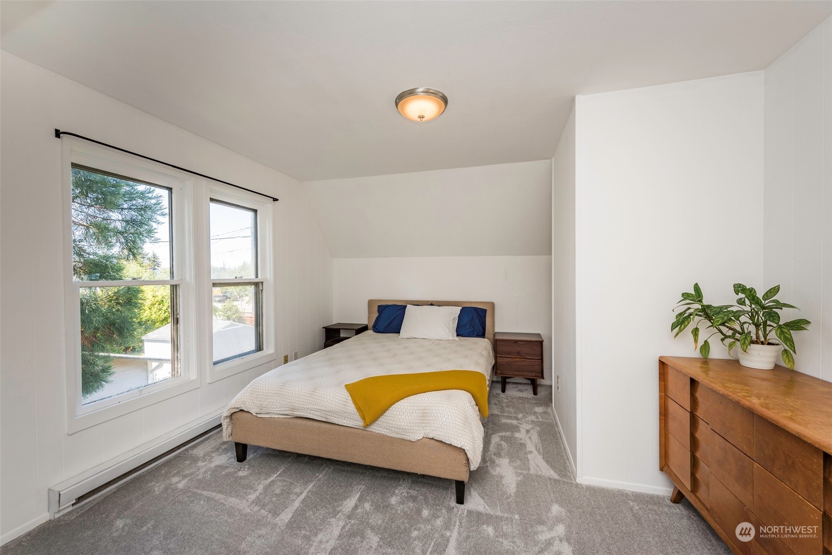 152 W Maple Street