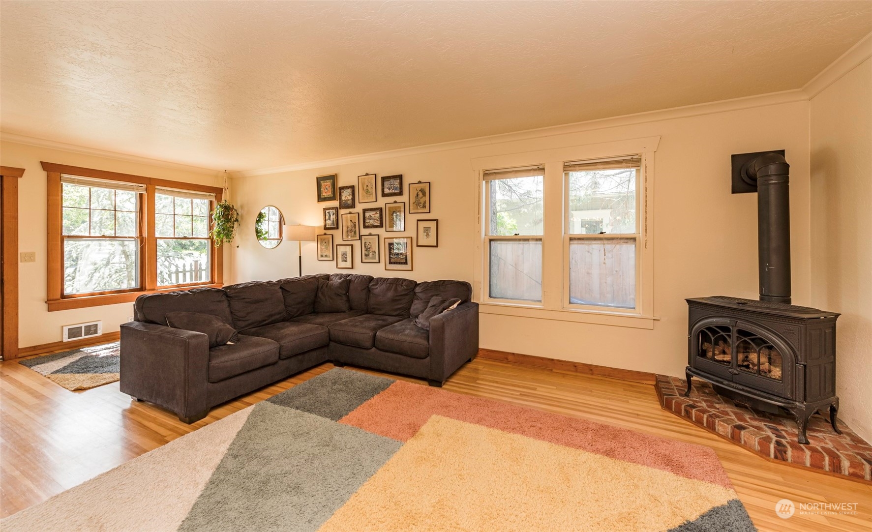 152 W Maple Street