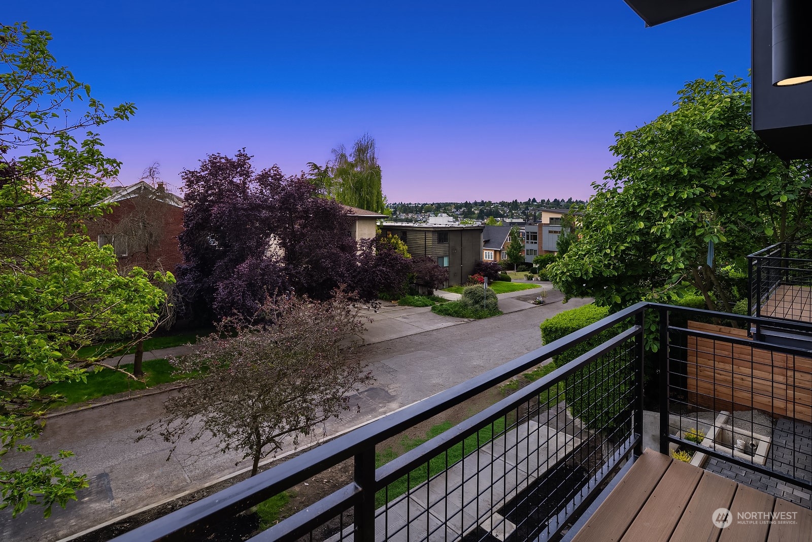 2626 Franklin Avenue E #F
