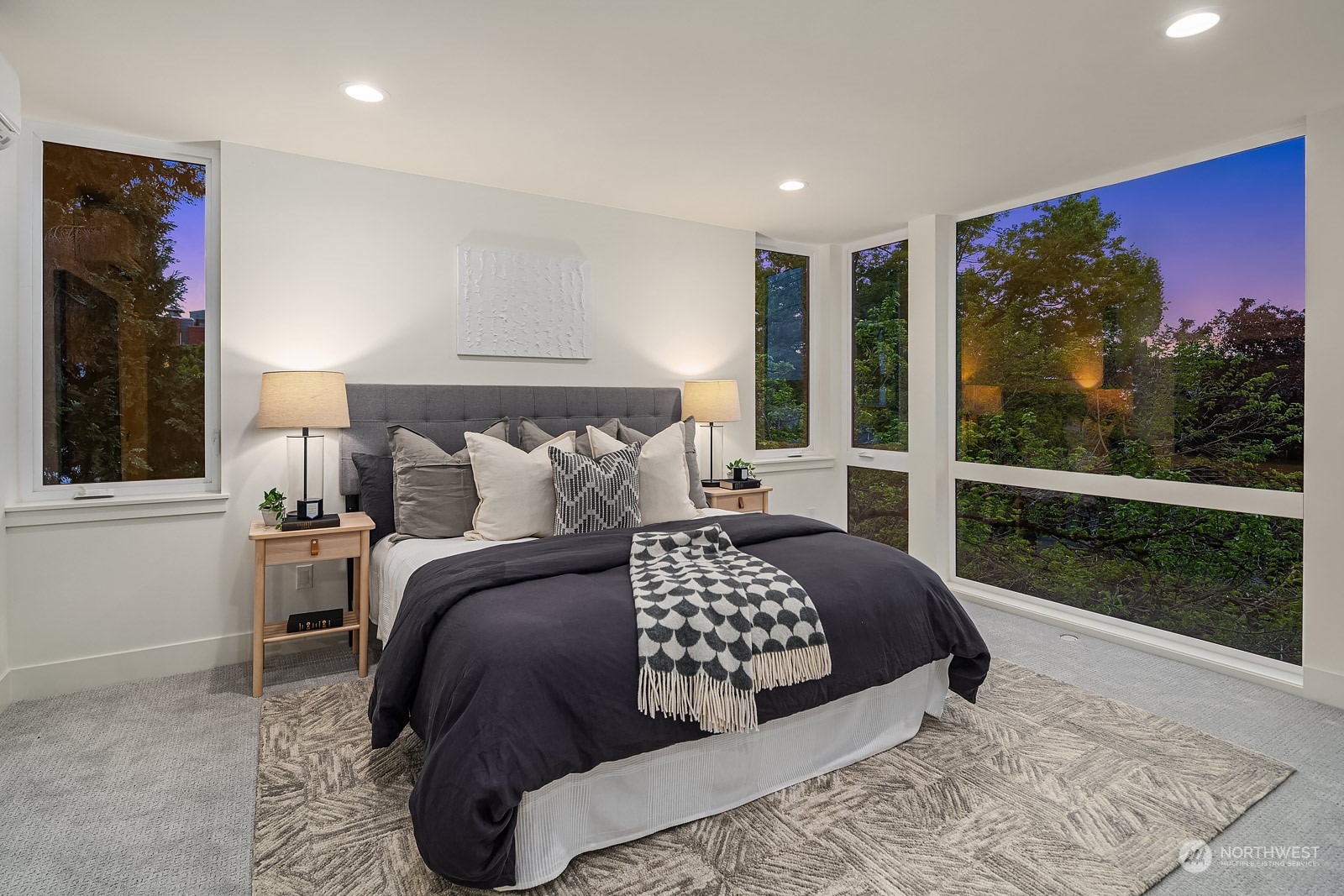 2626 Franklin Avenue E #F