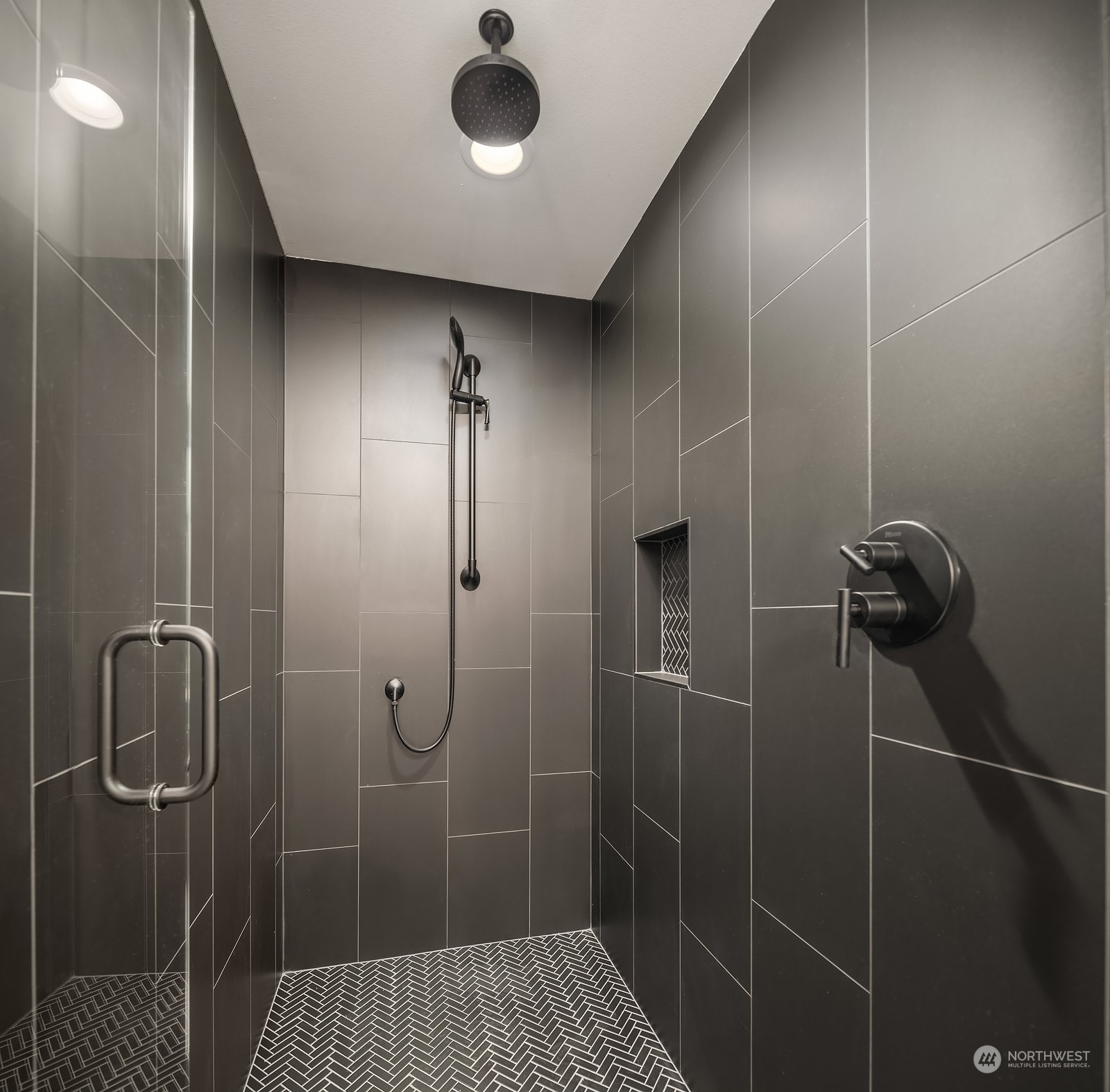 2626 Franklin Avenue E #F
