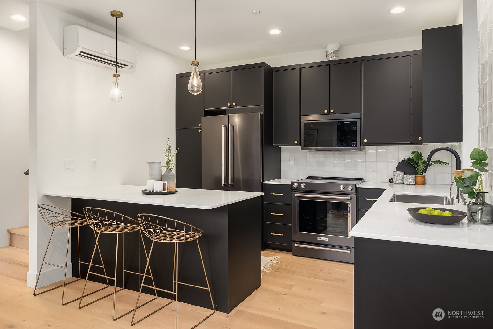 2626 Franklin Avenue E #F