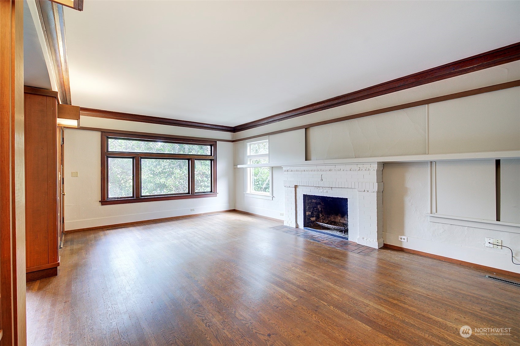 3211 Franklin Avenue E