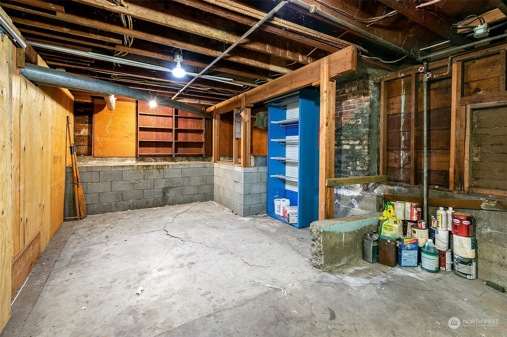 3211 Franklin Avenue E