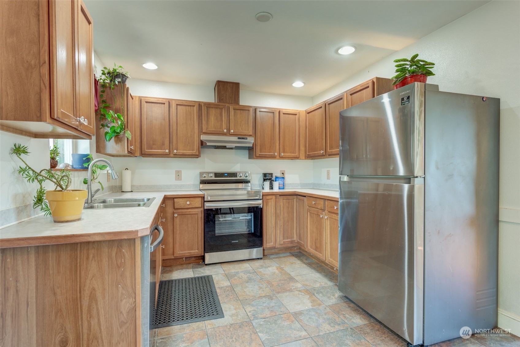 2902 Paul Place