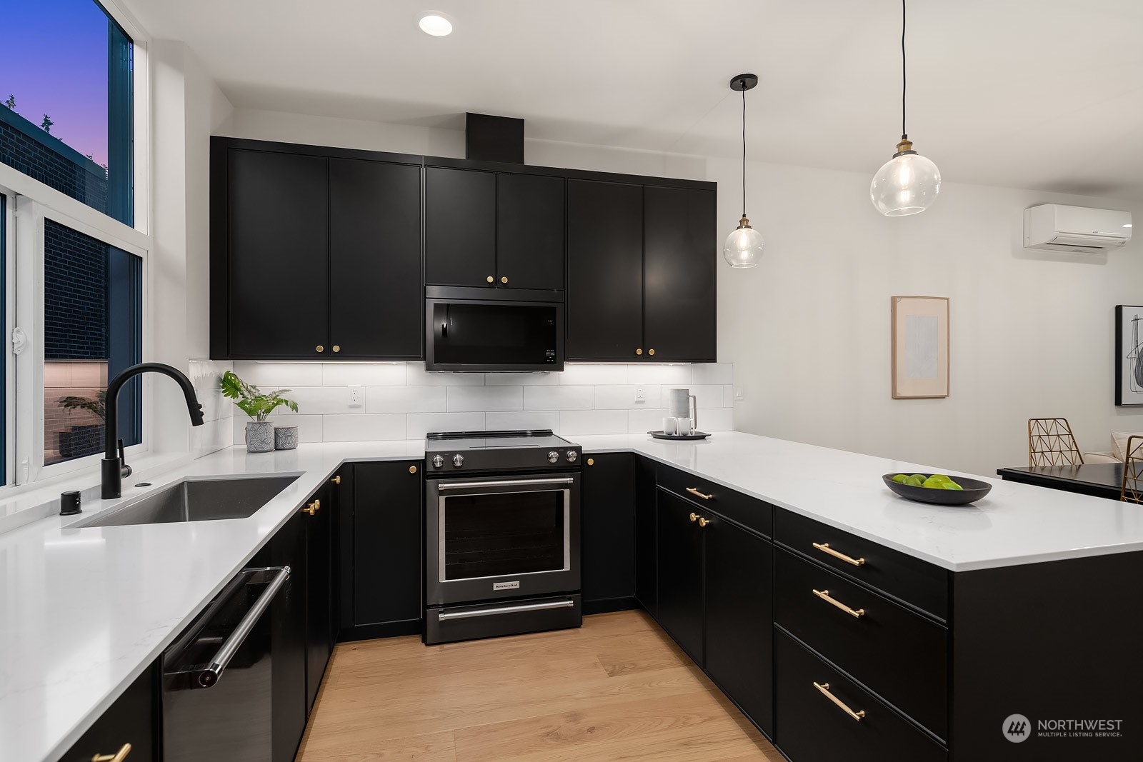 2626 Franklin Avenue E #C