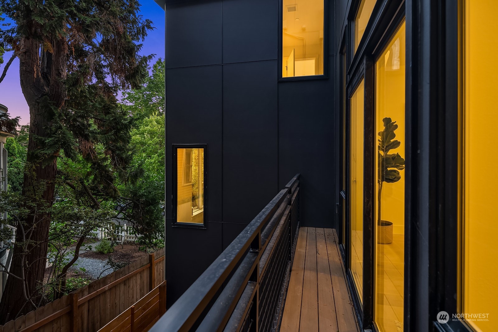 2626 Franklin Avenue E #C